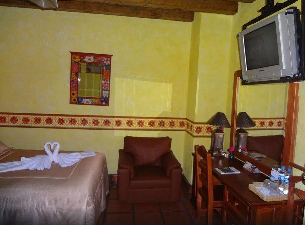 Hotel Pueblo Magico Patzcuaro Luaran gambar